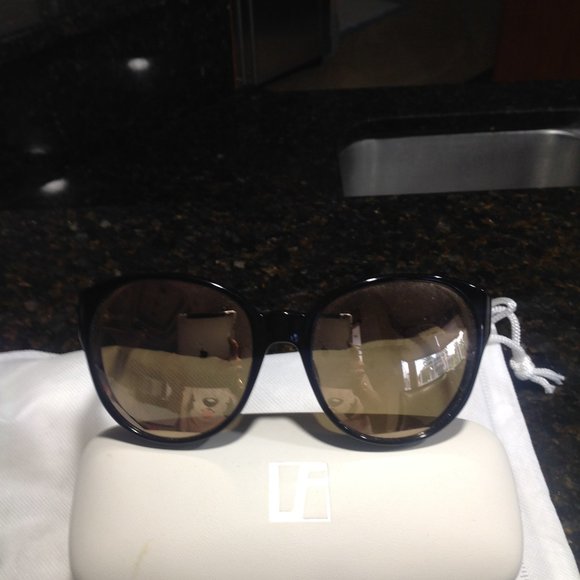 Linda Farrow mirrored  sunglasses new - Picture 4 of 4